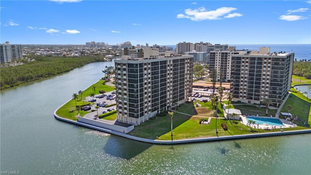17 Bluebill Ave 101, Naples, FL 34108-45