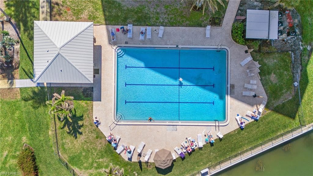 17 Bluebill Ave 101, Naples, FL 34108-46