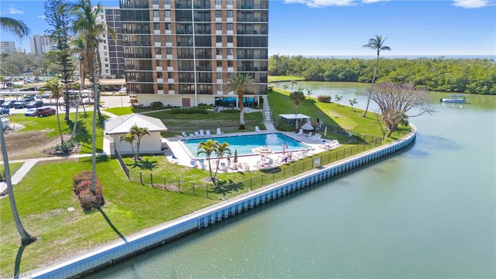 17 Bluebill Ave 101, Naples, FL 34108-48