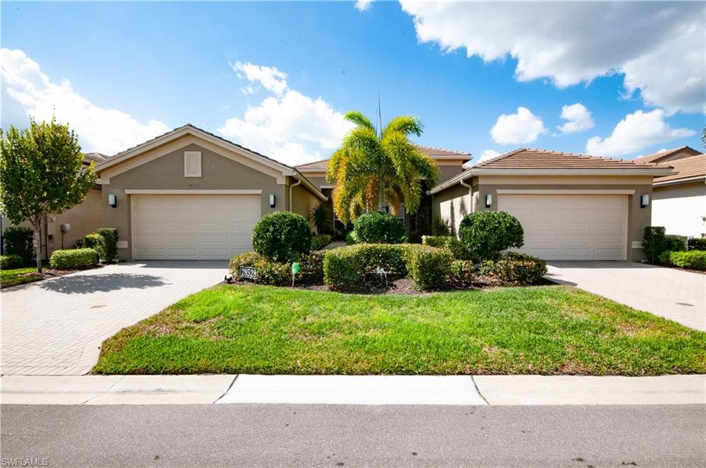 28528 Lobos Cir, Bonita Springs, FL 34135-2