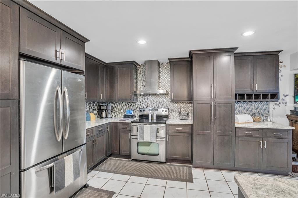 2601 Cortez Blvd, Fort Myers, FL 33901-2
