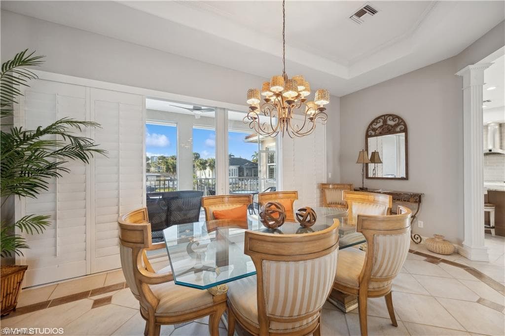 446 Bayside Ave, Naples, FL 34108-19