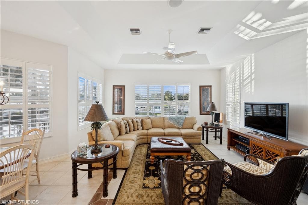 446 Bayside Ave, Naples, FL 34108-21