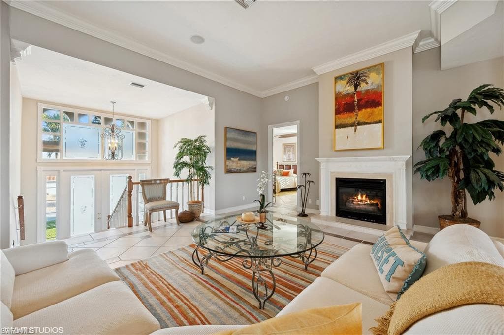 446 Bayside Ave, Naples, FL 34108-24