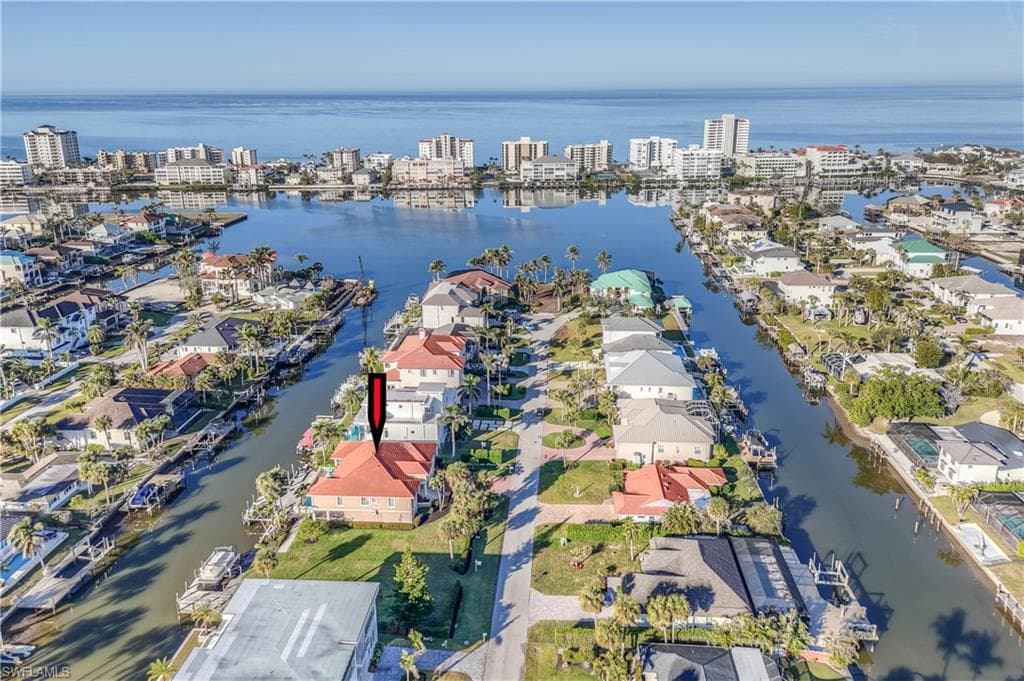 446 Bayside Ave, Naples, FL 34108-1