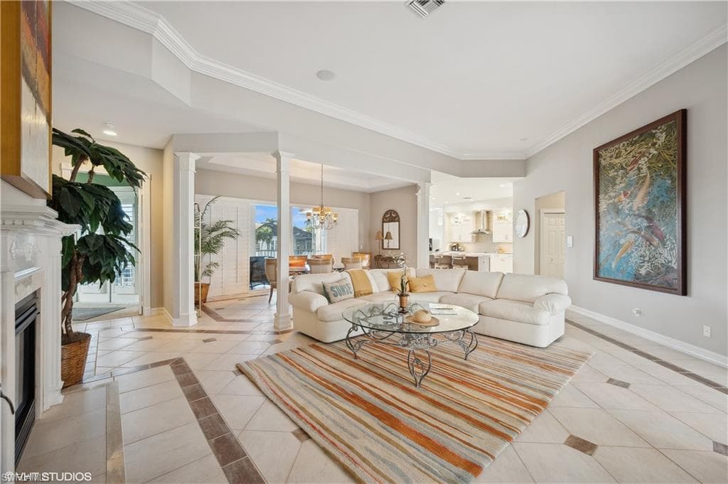 446 Bayside Ave, Naples, FL 34108-28