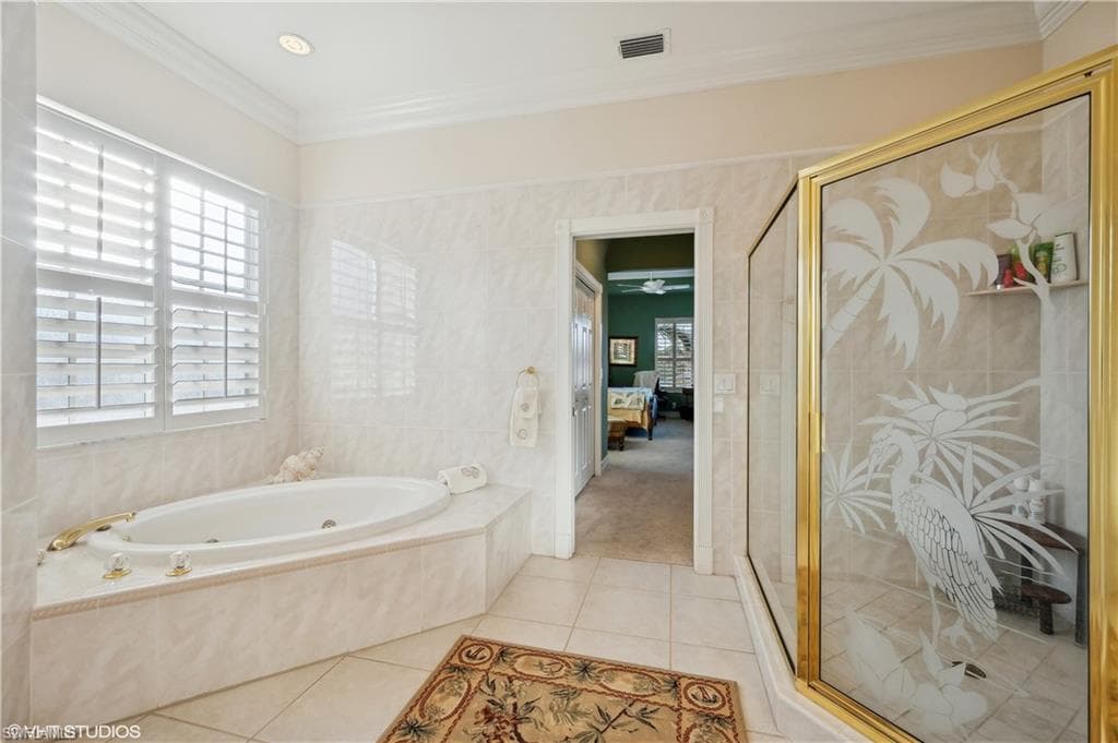 446 Bayside Ave, Naples, FL 34108-34