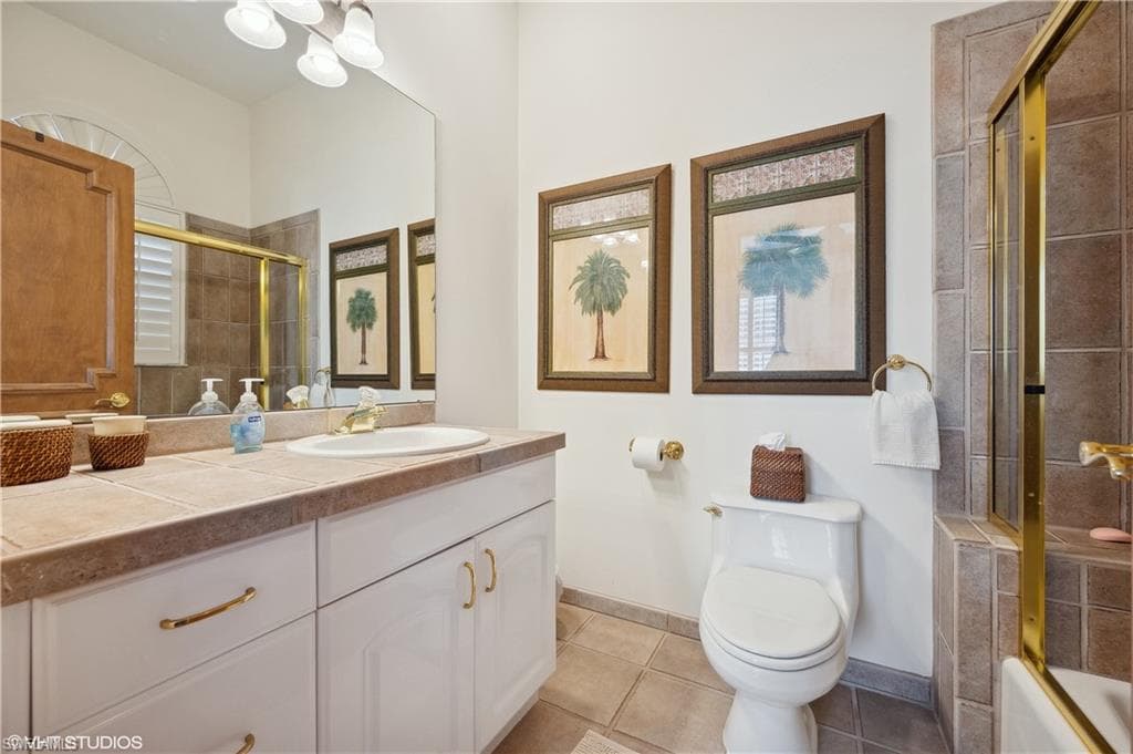 446 Bayside Ave, Naples, FL 34108-43