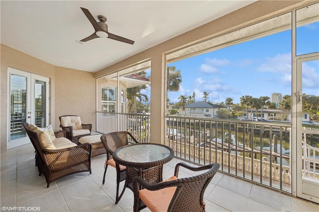 446 Bayside Ave, Naples, FL 34108-45