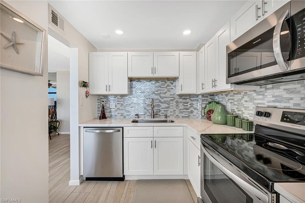 320 Seaview Ct 1512, Marco Island, FL 34145-11