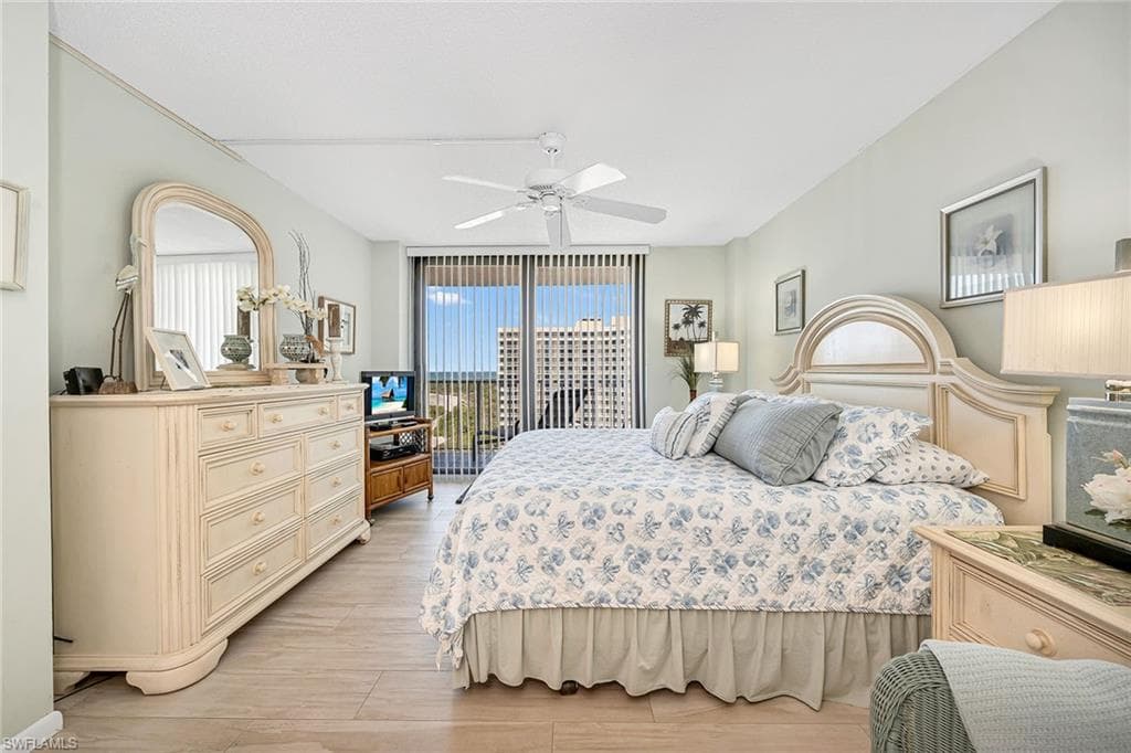 320 Seaview Ct 1512, Marco Island, FL 34145-19