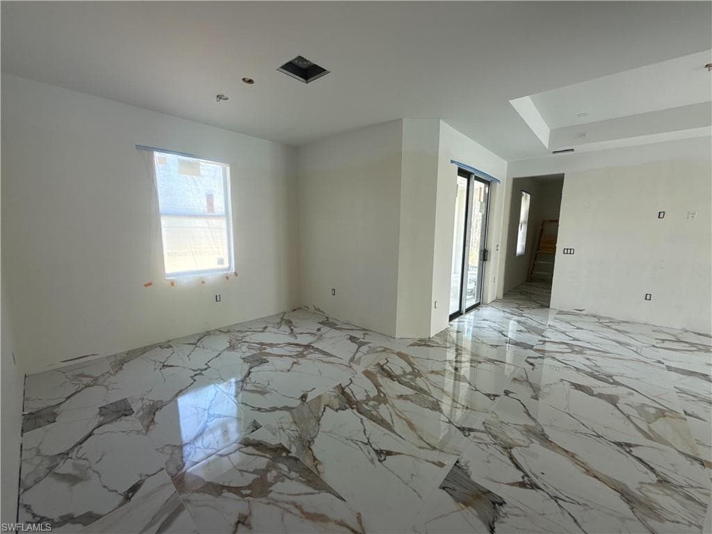 5222 Lee St, Lehigh Acres, FL 33971-5