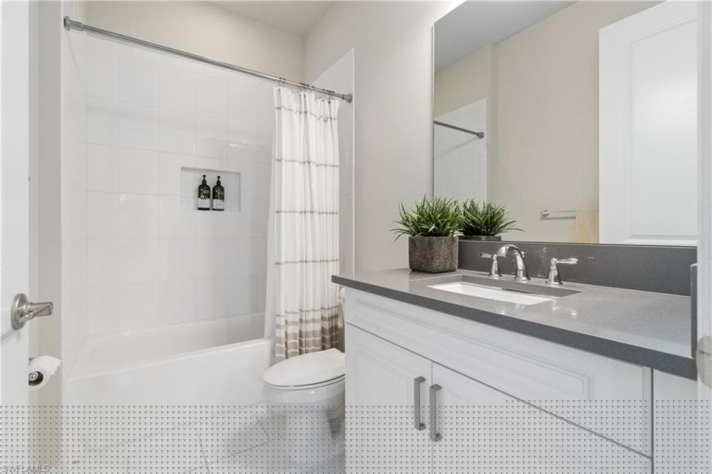 4451 Crimson Ave, Naples, FL 34119-28