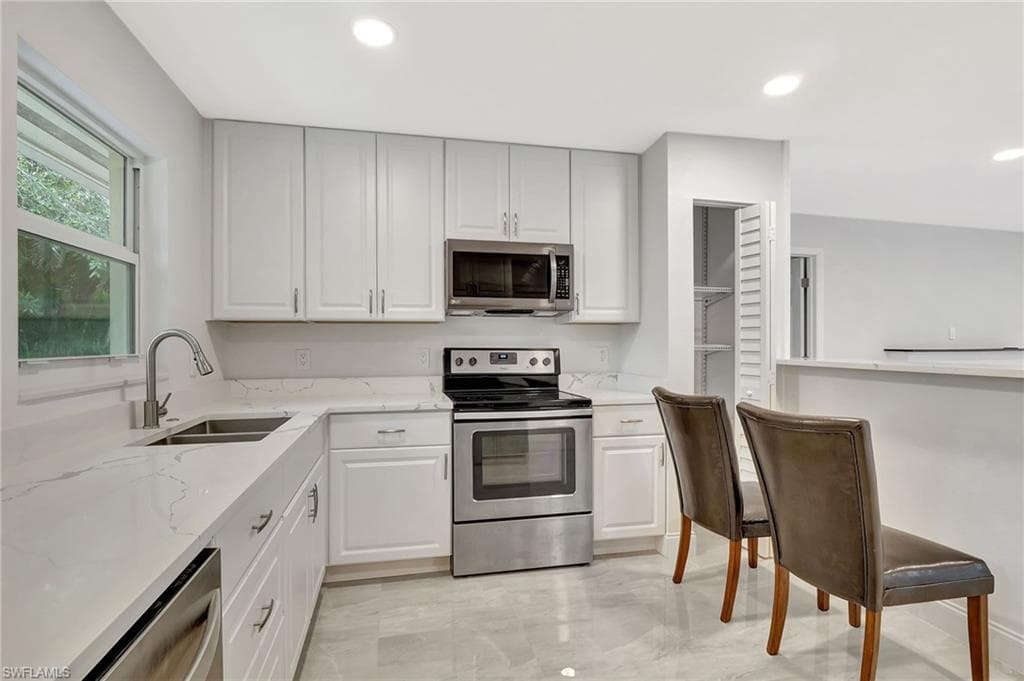 11 Rivard Rd 19, Naples, FL 34112-13