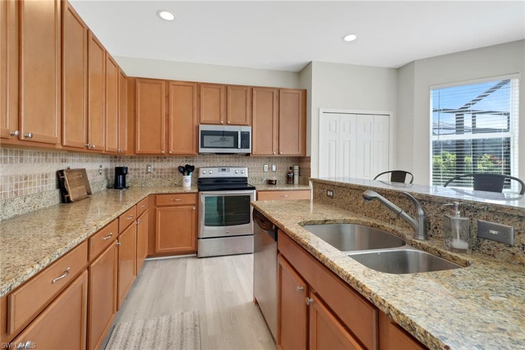 1581 Birdie Dr, Naples, FL 34120-11