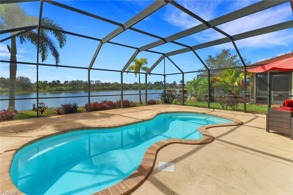 1581 Birdie Dr, Naples, FL 34120-22