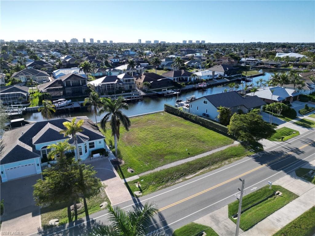 268 Barfield Dr, Marco Island, FL 34145-2