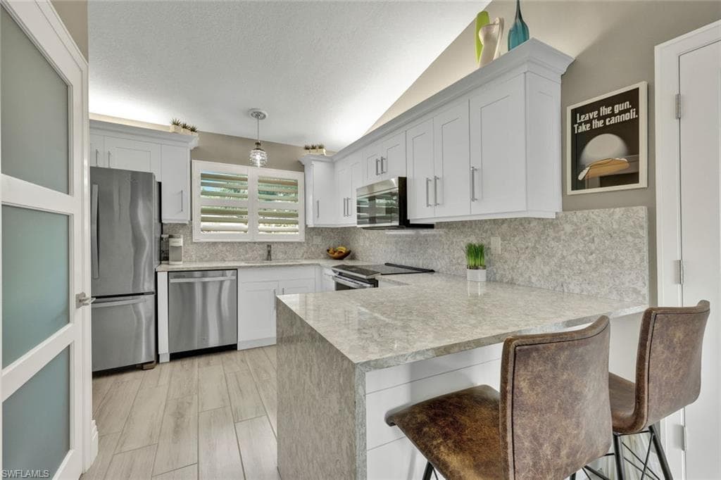 357 Emerald Bay Cir Q1, Naples, FL 34110-13