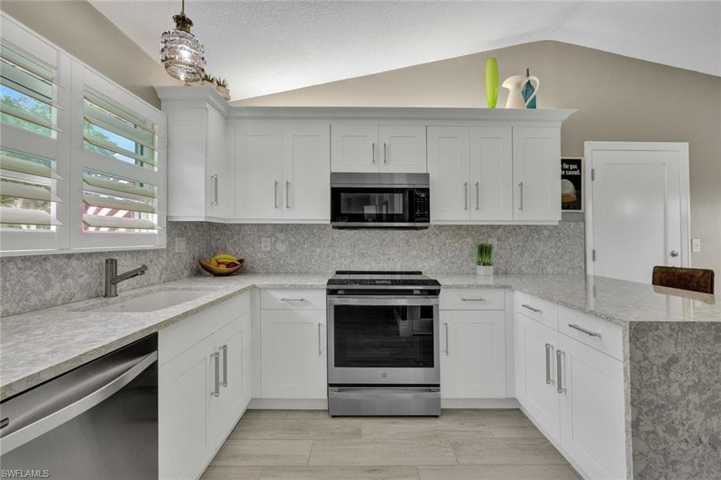 357 Emerald Bay Cir Q1, Naples, FL 34110-14