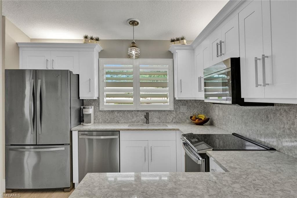 357 Emerald Bay Cir Q1, Naples, FL 34110-15