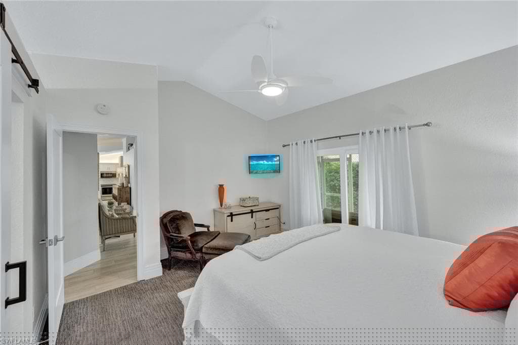 357 Emerald Bay Cir Q1, Naples, FL 34110-20