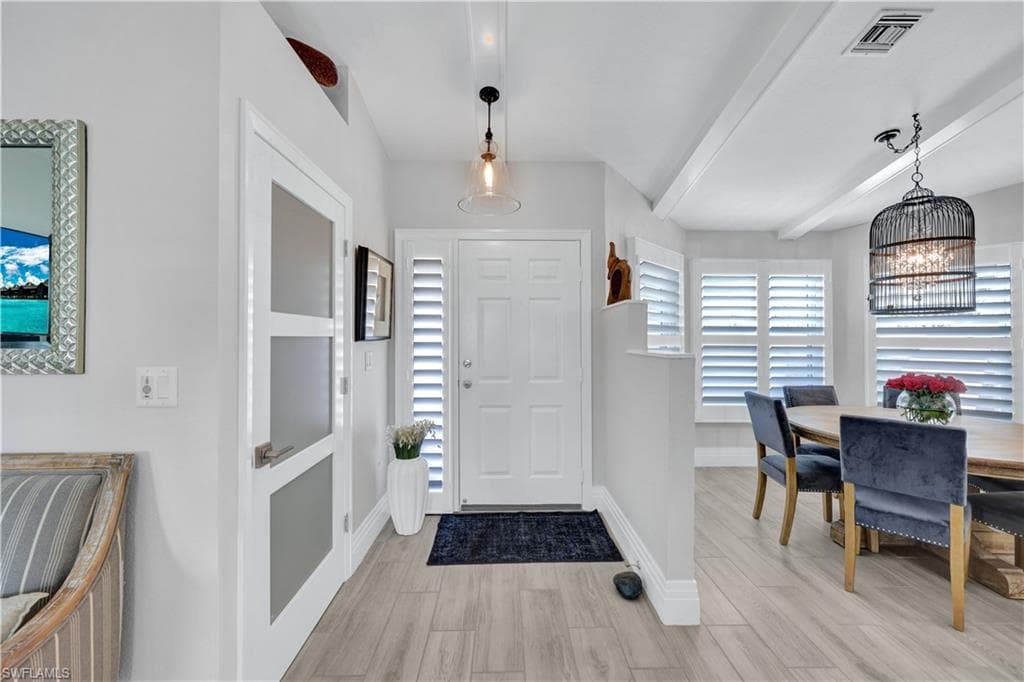 357 Emerald Bay Cir Q1, Naples, FL 34110-4
