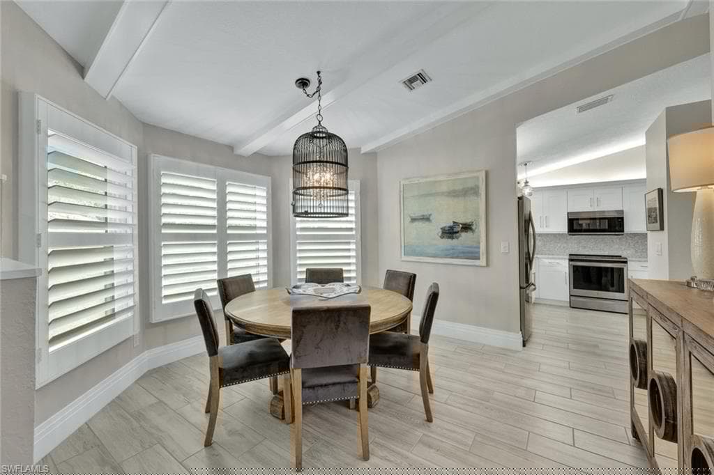 357 Emerald Bay Cir Q1, Naples, FL 34110-7