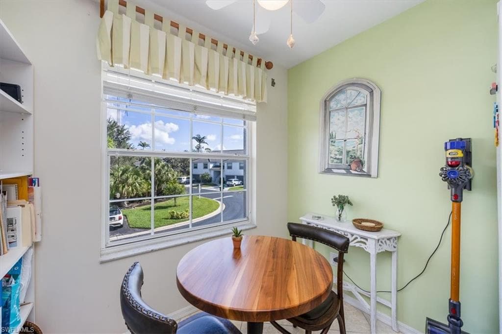 1060 Partridge Cir 201, Naples, FL 34104-15