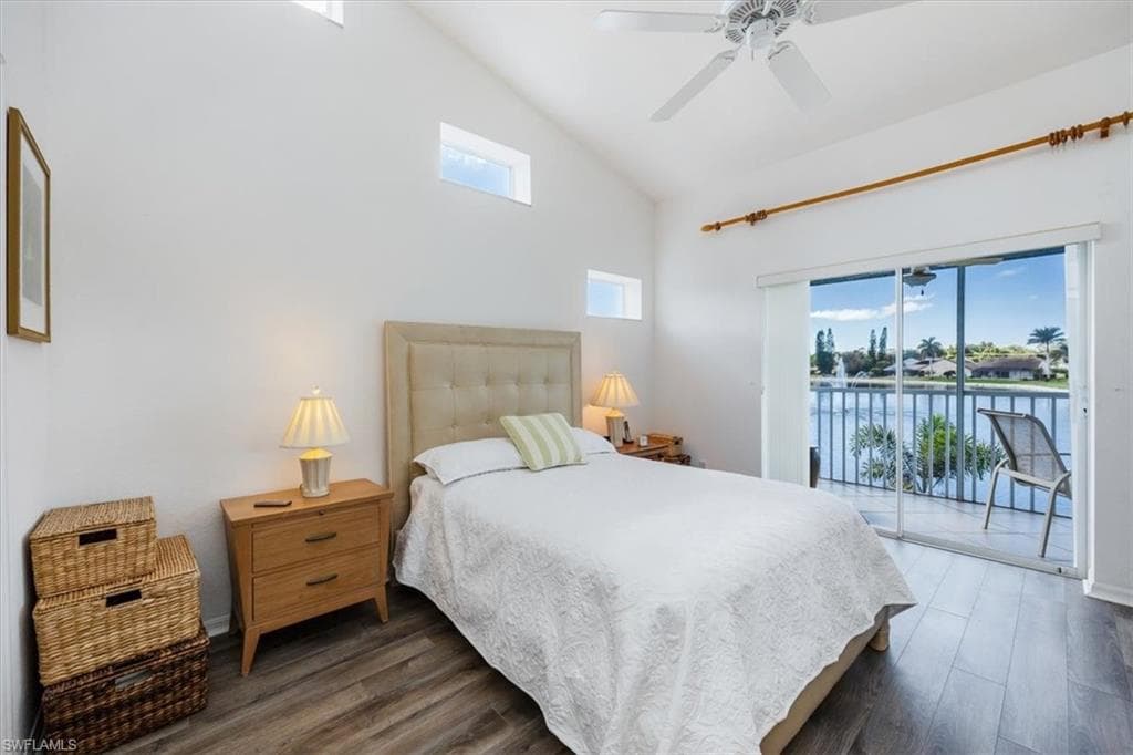 1060 Partridge Cir 201, Naples, FL 34104-16