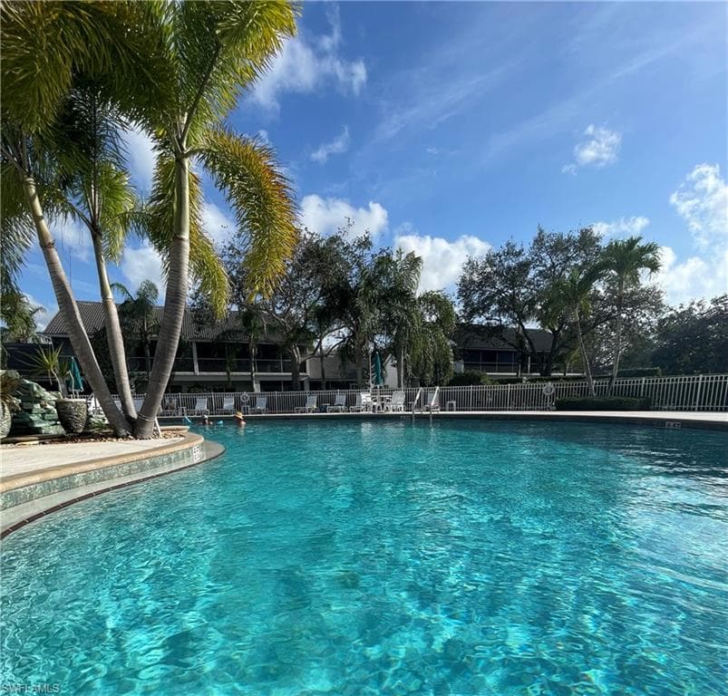 1060 Partridge Cir 201, Naples, FL 34104-27