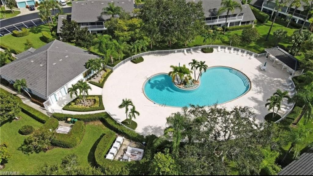 1060 Partridge Cir 201, Naples, FL 34104-28