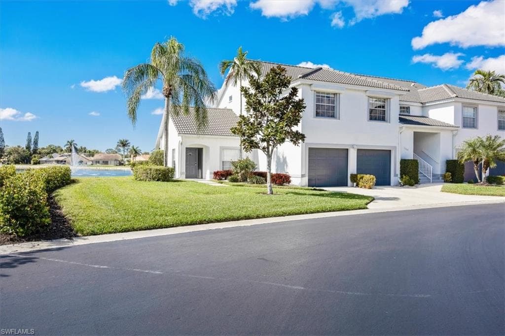 1060 Partridge Cir 201, Naples, FL 34104-3