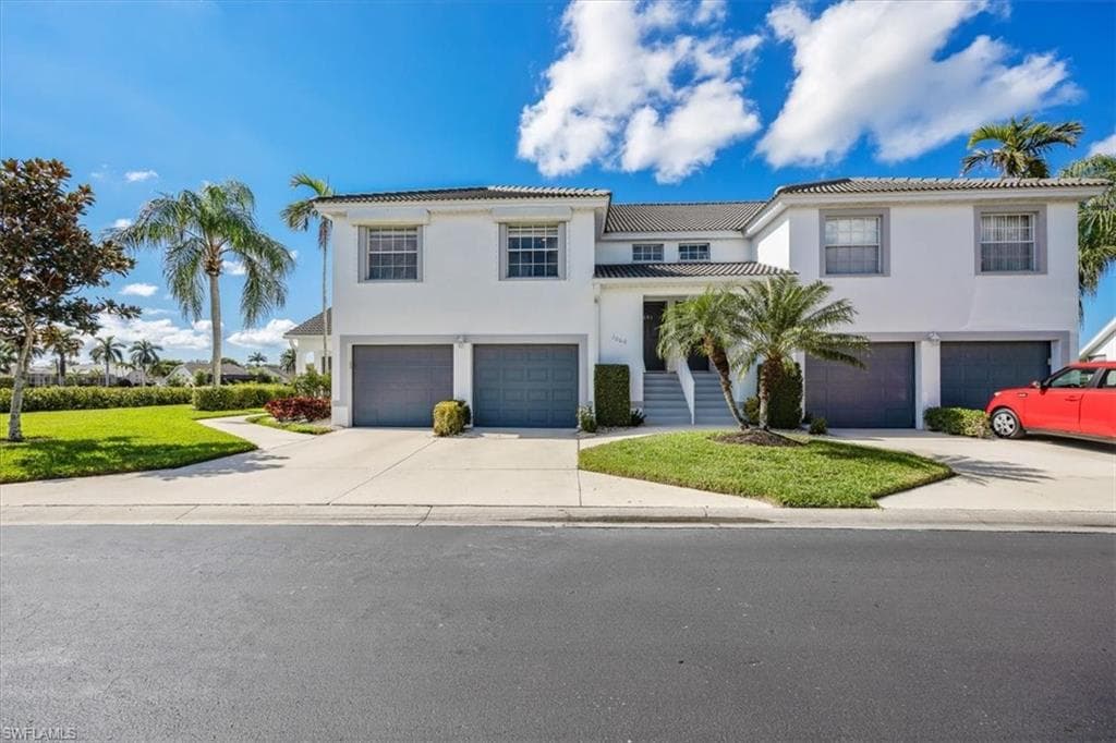 1060 Partridge Cir 201, Naples, FL 34104-4