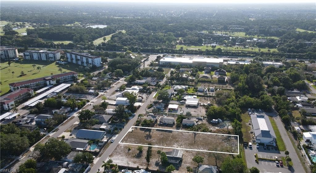 1216 Rosemary Ln, Naples, FL 34103-4