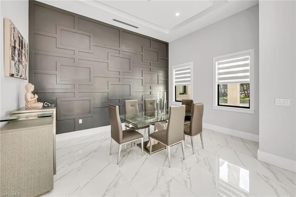 866 12th St NE, Naples, FL 34120-13