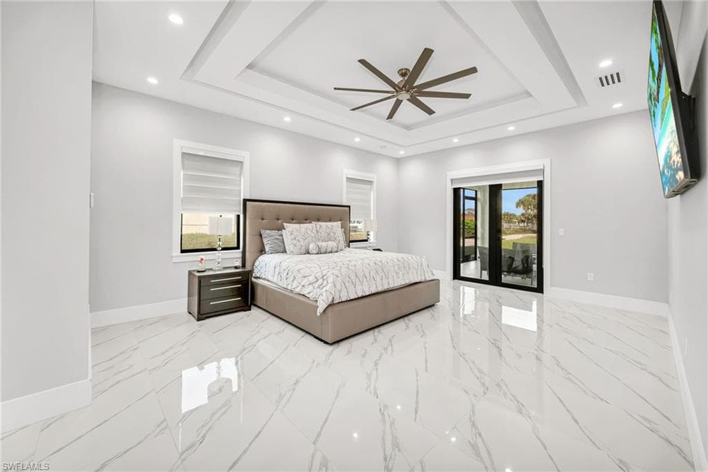 866 12th St NE, Naples, FL 34120-14