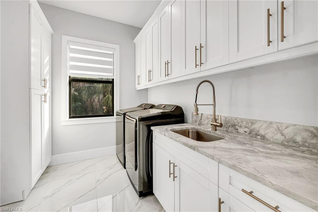 866 12th St NE, Naples, FL 34120-25