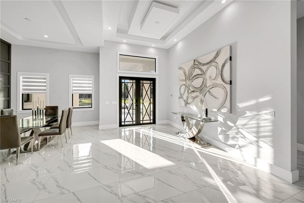 866 12th St NE, Naples, FL 34120-6