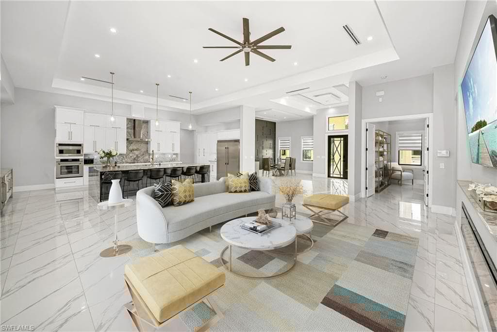 866 12th St NE, Naples, FL 34120-7