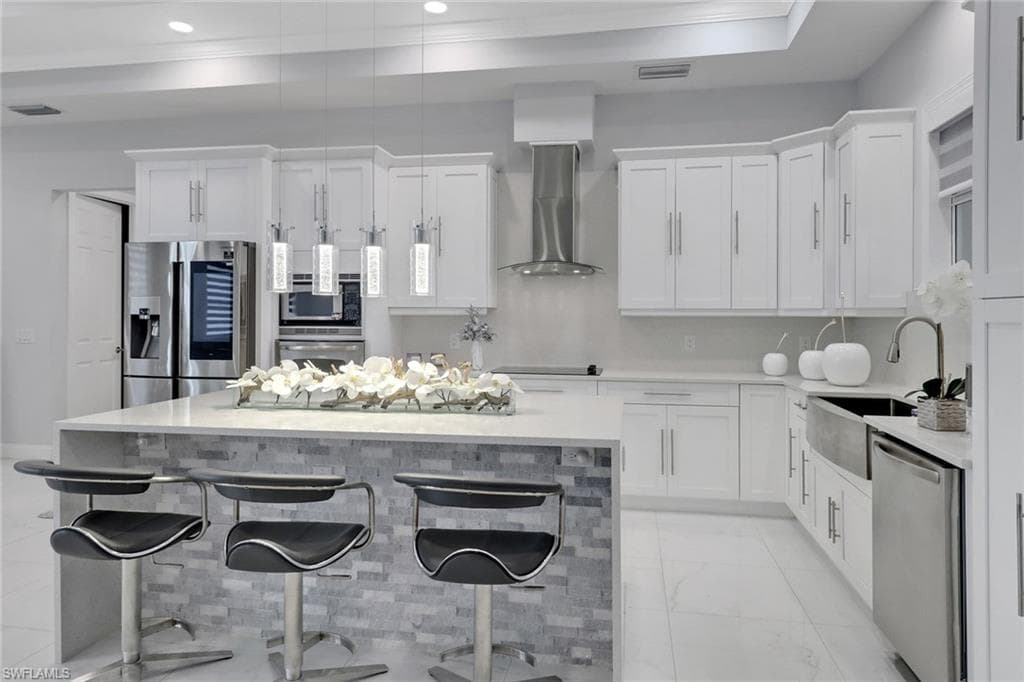 2394 45th Ave NE, Naples, FL 34120-12