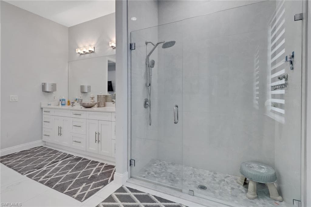 2394 45th Ave NE, Naples, FL 34120-17