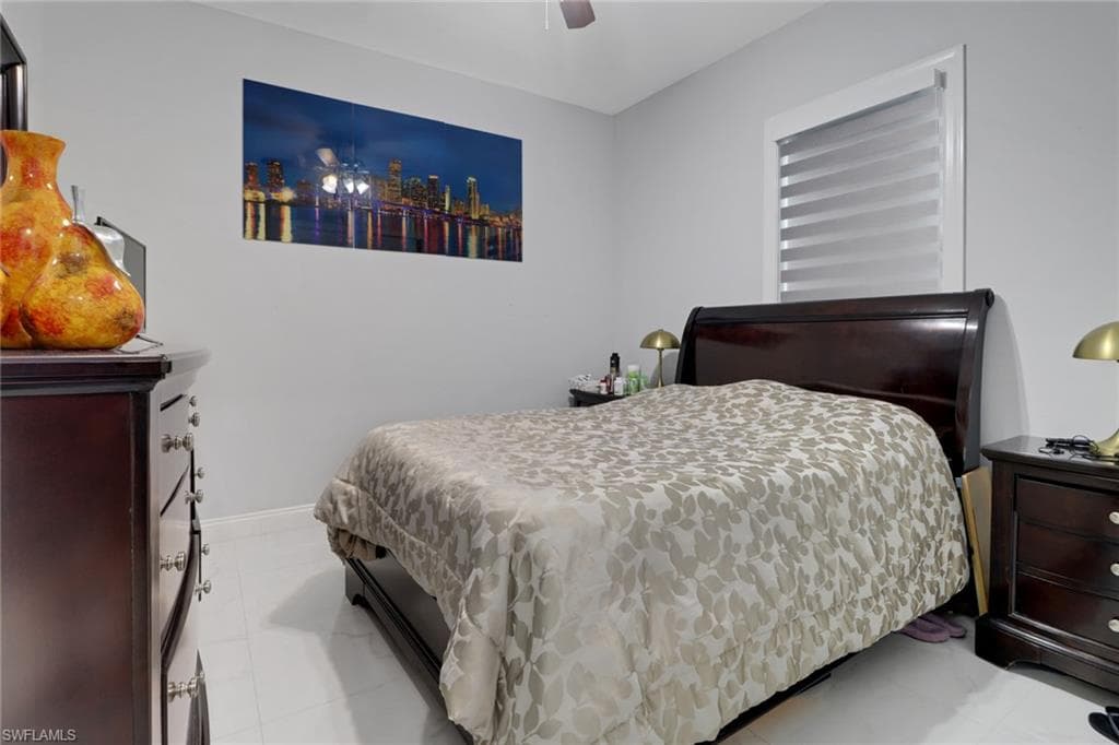 2394 45th Ave NE, Naples, FL 34120-19