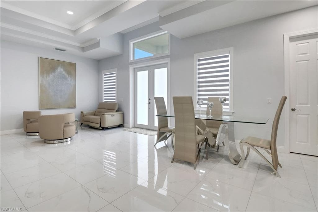 2394 45th Ave NE, Naples, FL 34120-6