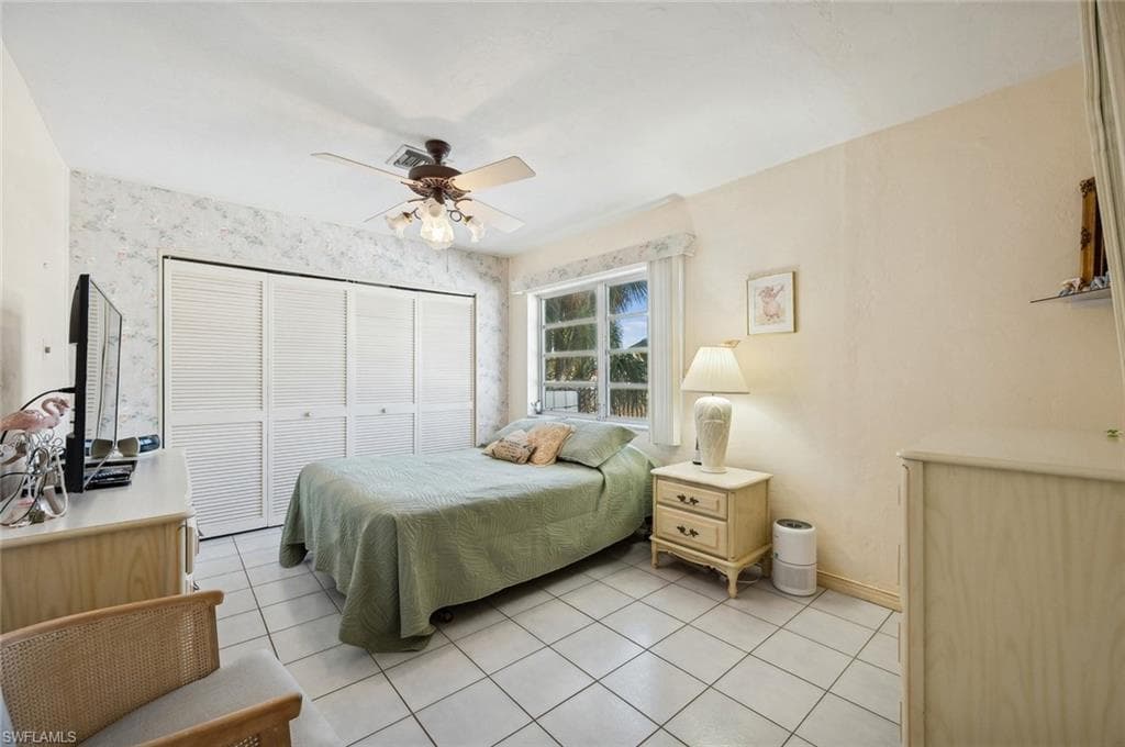 840 Wintergreen Ct, Marco Island, FL 34145-23
