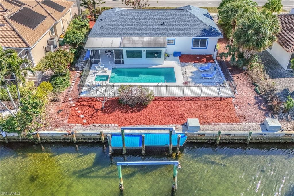 840 Wintergreen Ct, Marco Island, FL 34145-37