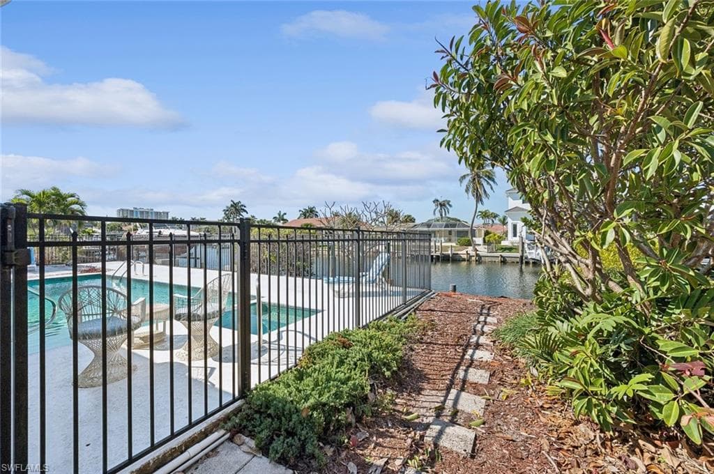 840 Wintergreen Ct, Marco Island, FL 34145-43