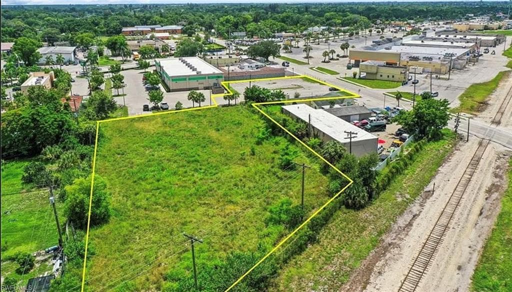 123 Marsh Ave, Fort Myers, FL 33905-4