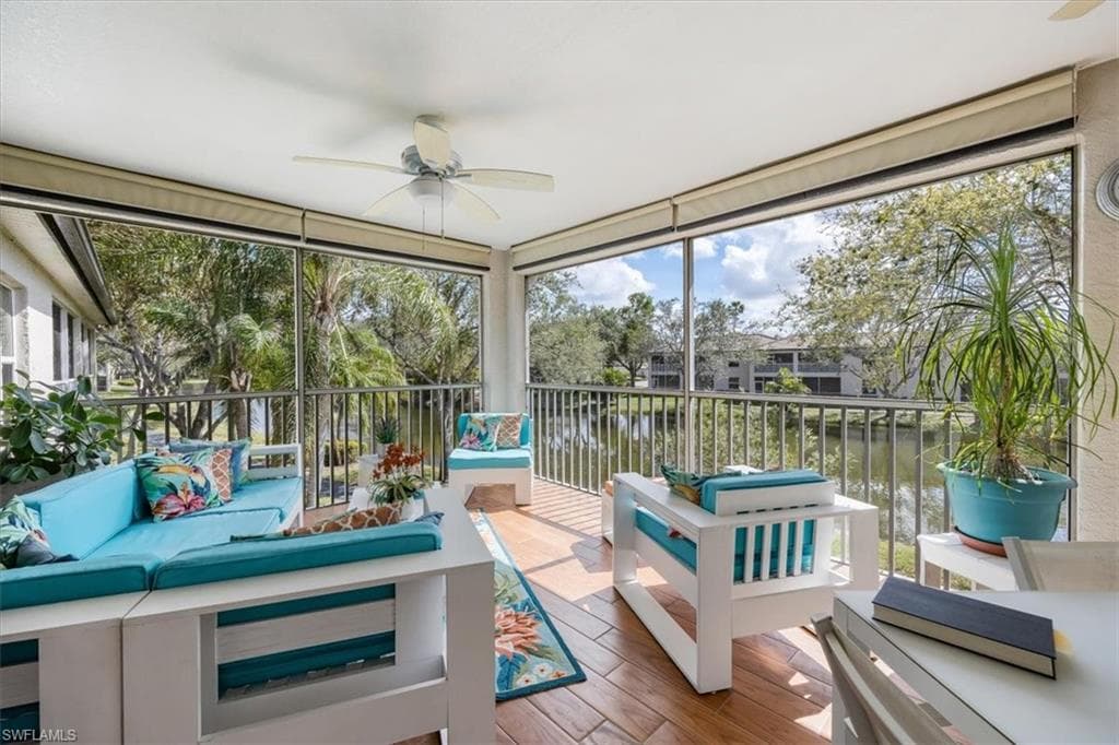 700 Diamond Cir 704, Naples, FL 34110-9