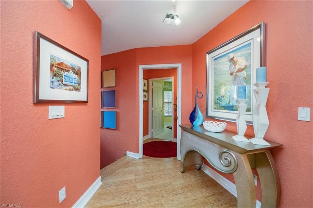 700 Diamond Cir 704, Naples, FL 34110-13