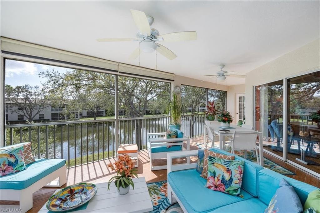 700 Diamond Cir 704, Naples, FL 34110-7
